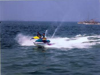 Pulau Ayer Resort And Cottages Джакарта Екстериор снимка